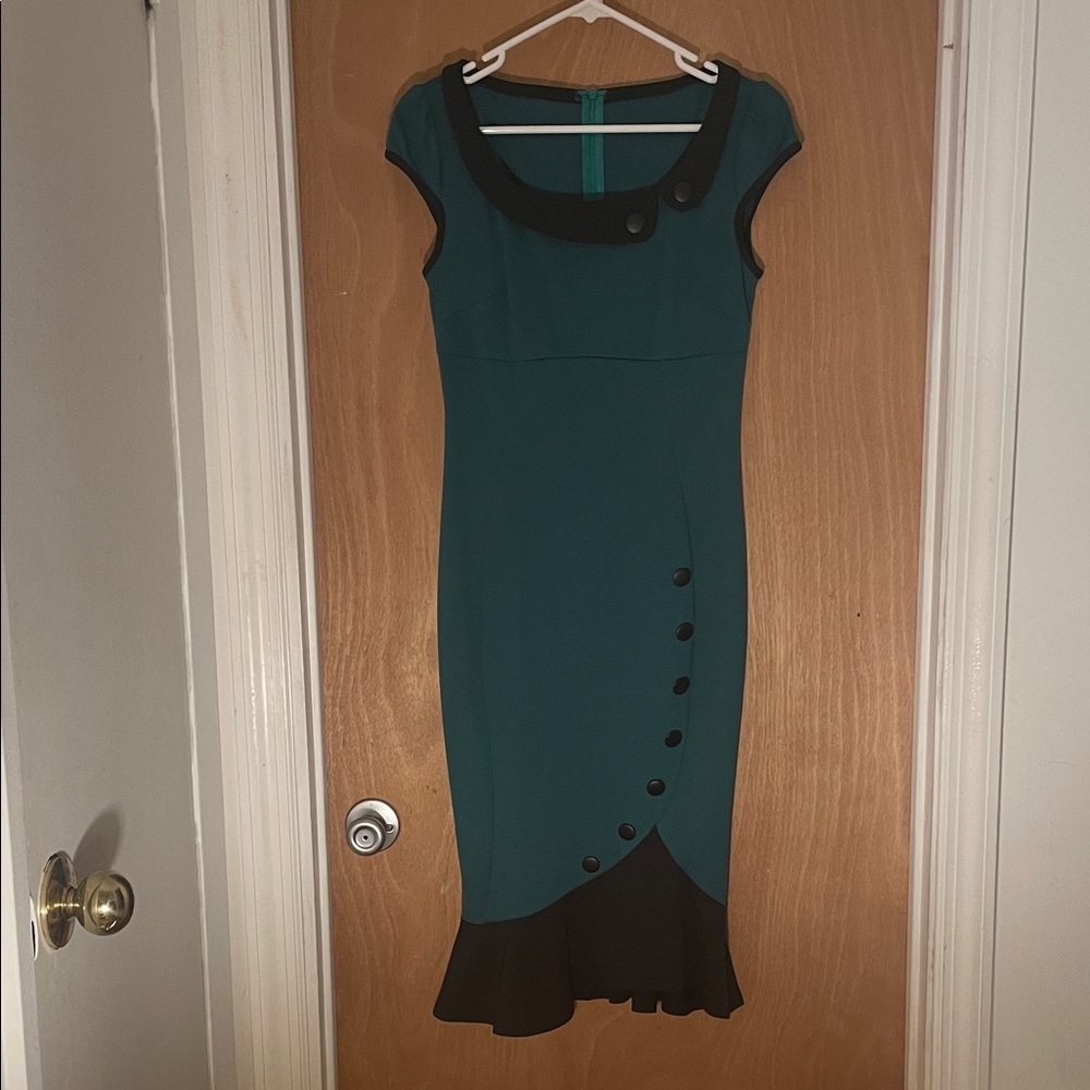Elegant Green and Black Women's Dress